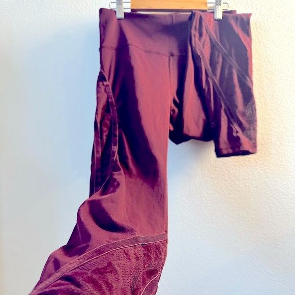 EUC s6•Burgandy Lululemon Wunder Under High-Rise Tight | Lace & Velour accents - Picture 9 of 17